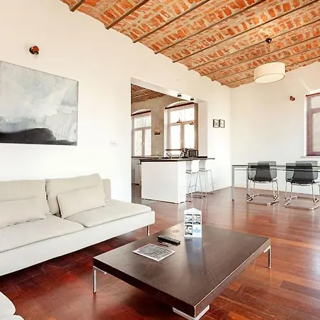 Ophelia By Oval Apartment