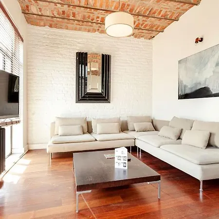 Ophelia By Oval Apartment *