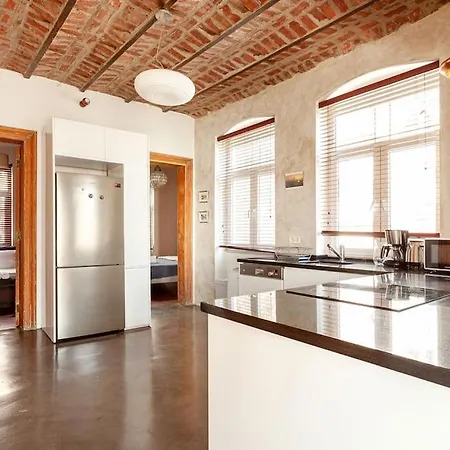 Ophelia By Oval Apartment *